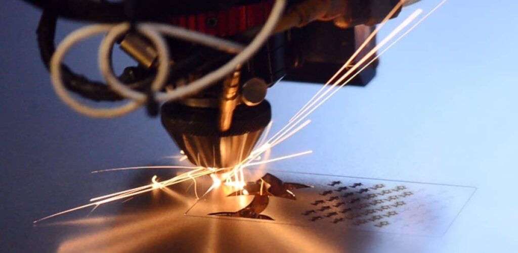 Dobra de Chapas de Metal​- Metal Laser VM